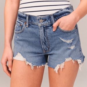 Mid rise mom shorts. Great condition